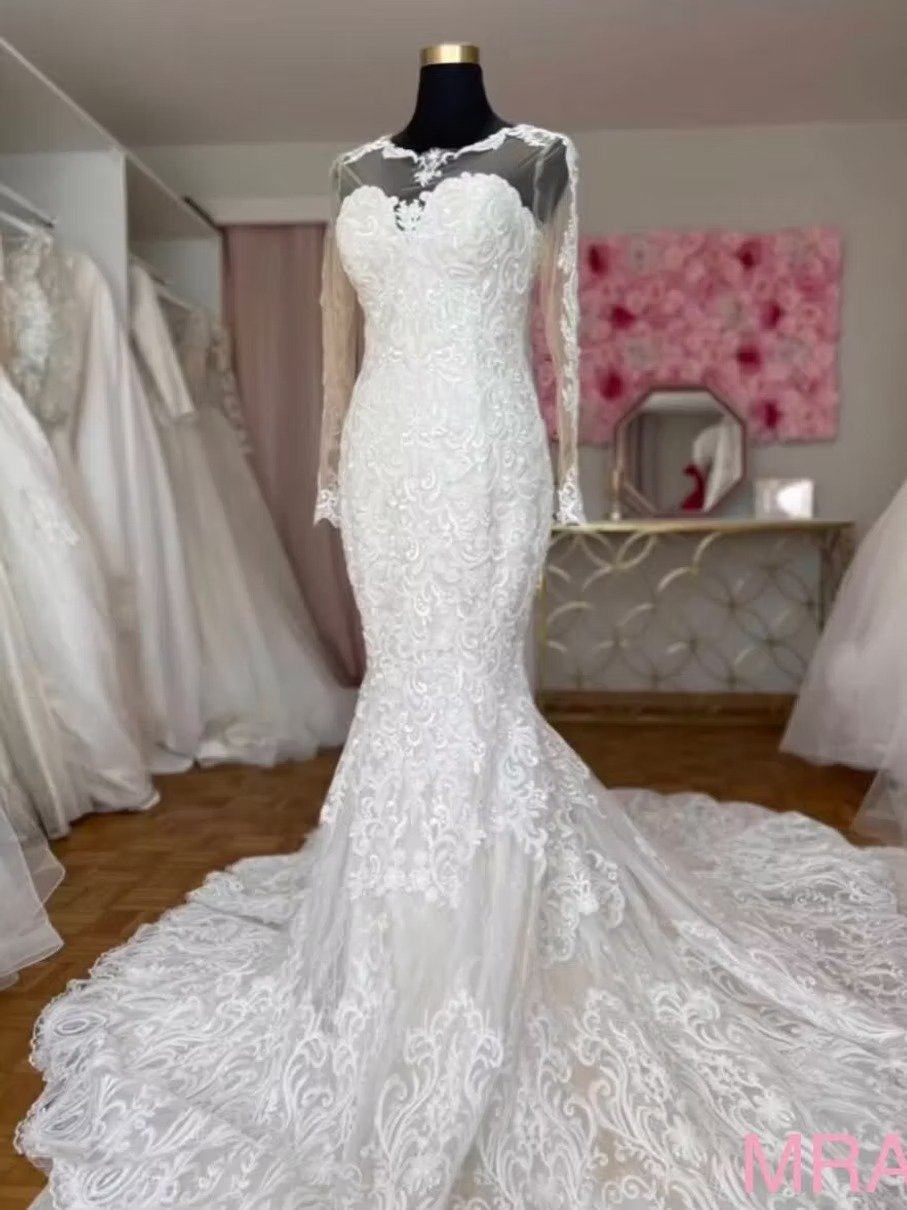 Robe de mariage style sirène, chez Ma Robe d'Amour à Carros